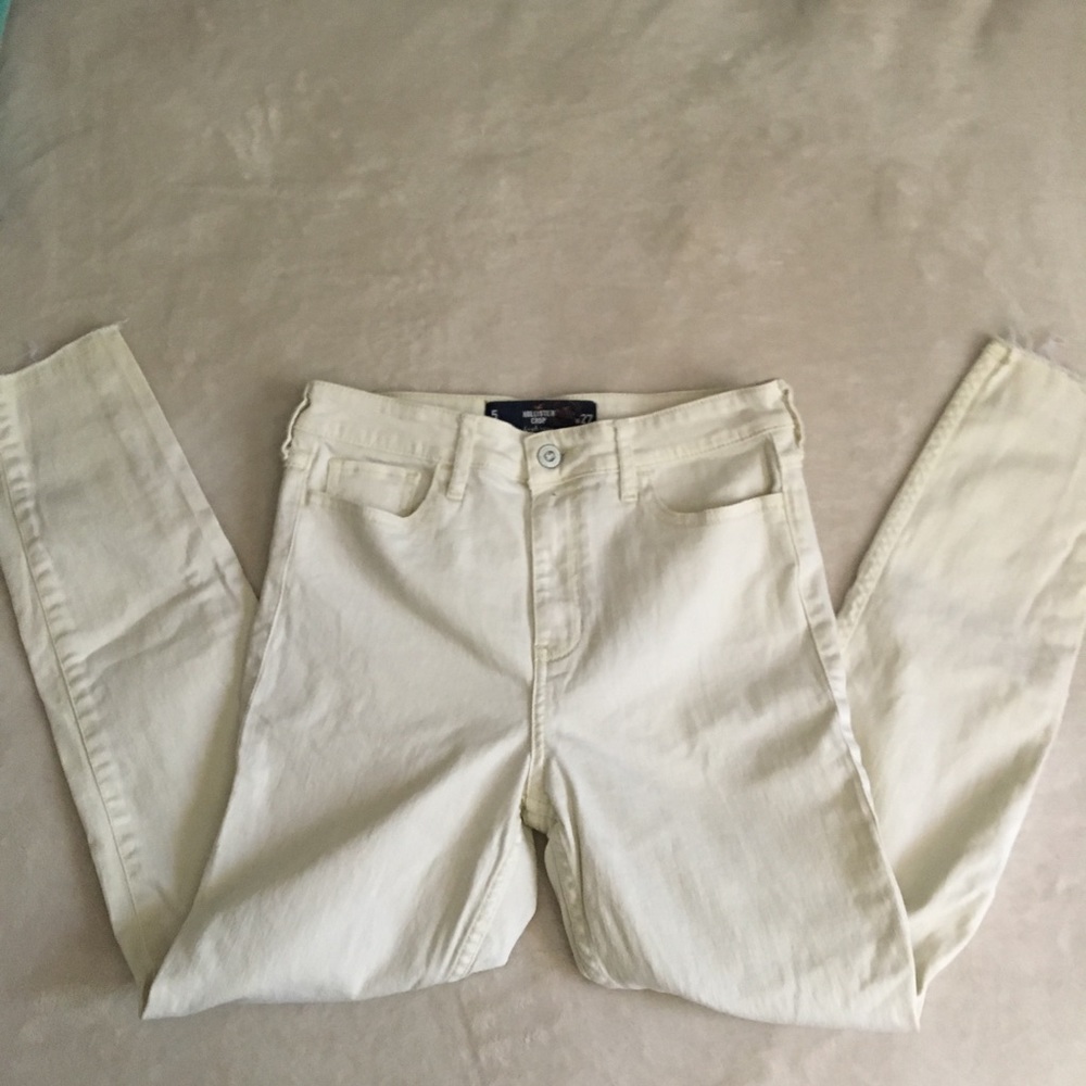hollister yellow skinny jeans